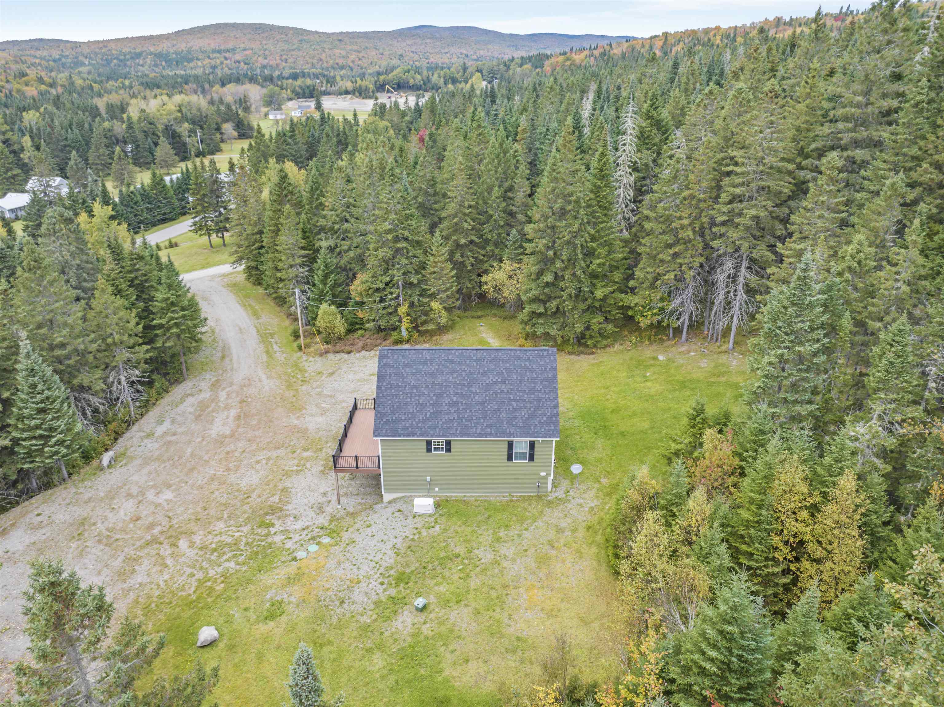 8 Fox Run Pittsburg, NH 03592 - Photo 8 of 60 Gallery Image 8