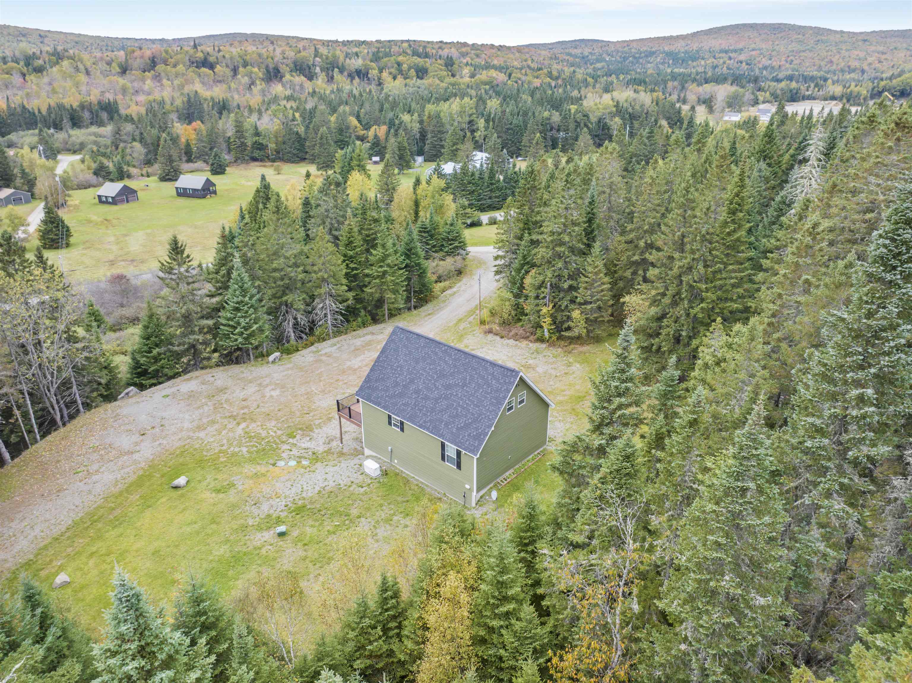 8 Fox Run Pittsburg, NH 03592 - Photo 9 of 60 Gallery Image 9