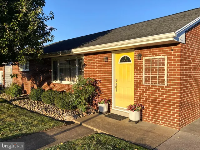 $249,900 | 712 Avondale Avenue, Cumberland, MD 21502