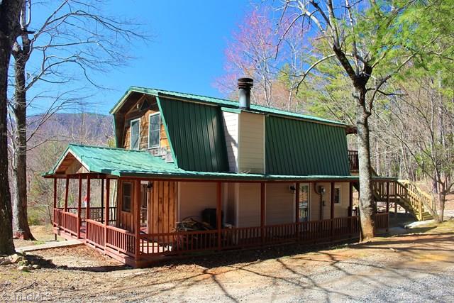 225 Ivy Ridge Lane Purlear, NC 28665 - Photo 3 of 21 Gallery Image 3