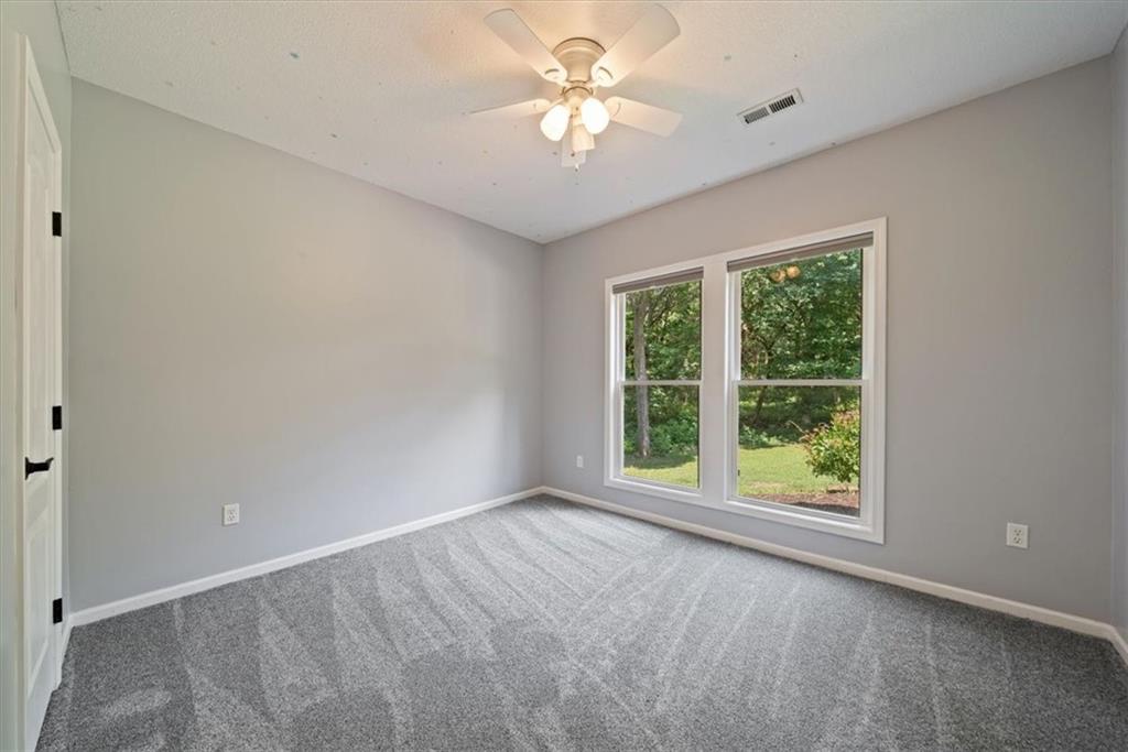 8565 Waverly Road De Soto, KS 66018 - Photo 31 of 45