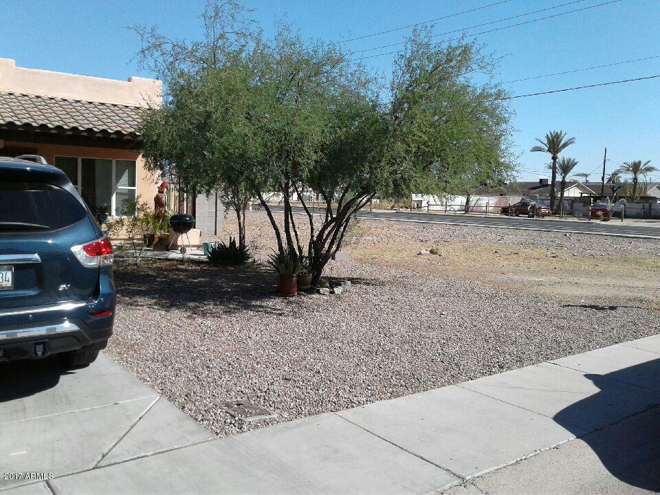 2756 East Chipman Road Phoenix, AZ 85040 - Photo 3 of 16 Chipman 1