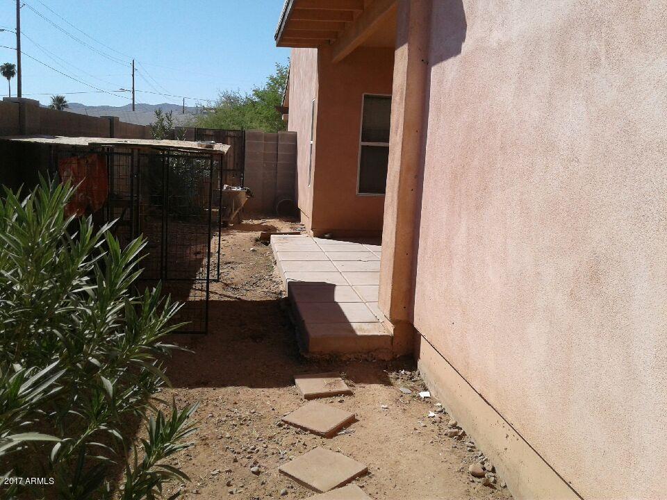 2756 East Chipman Road Phoenix, AZ 85040 - Photo 6 of 16 Chipman 4