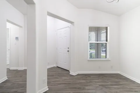 $299,000 | 112 Hawkins Court, Hutto, TX 78634