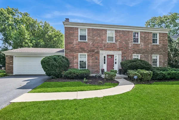 $674,900 | 3933 Cumnor Road, Downers Grove, IL 60515