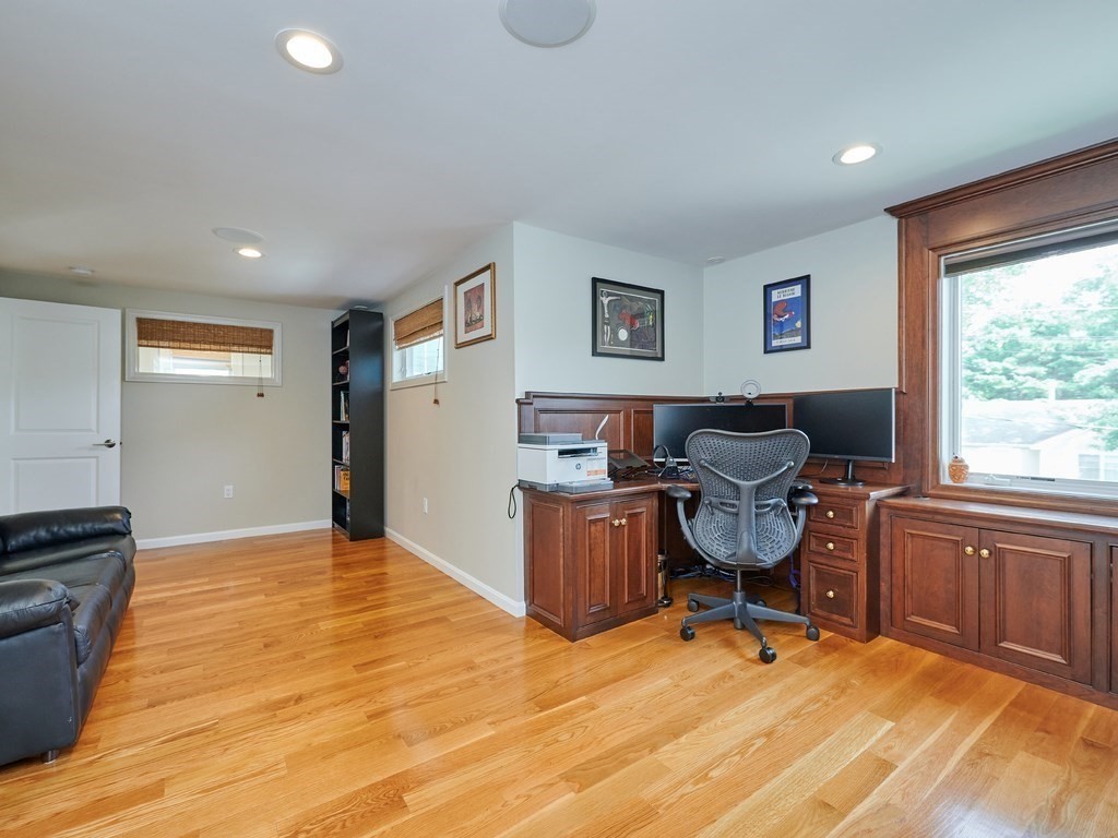 3 Tanglewood Road, Unit 3 Newton, MA 02459 - Photo 21 of 34