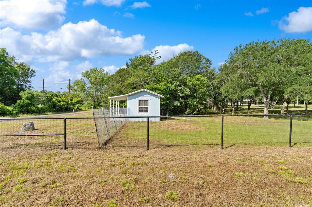 17790 County Road 345 Terrell, TX 75161 - Photo 7 of 37 a view of a yard with wooden fence
