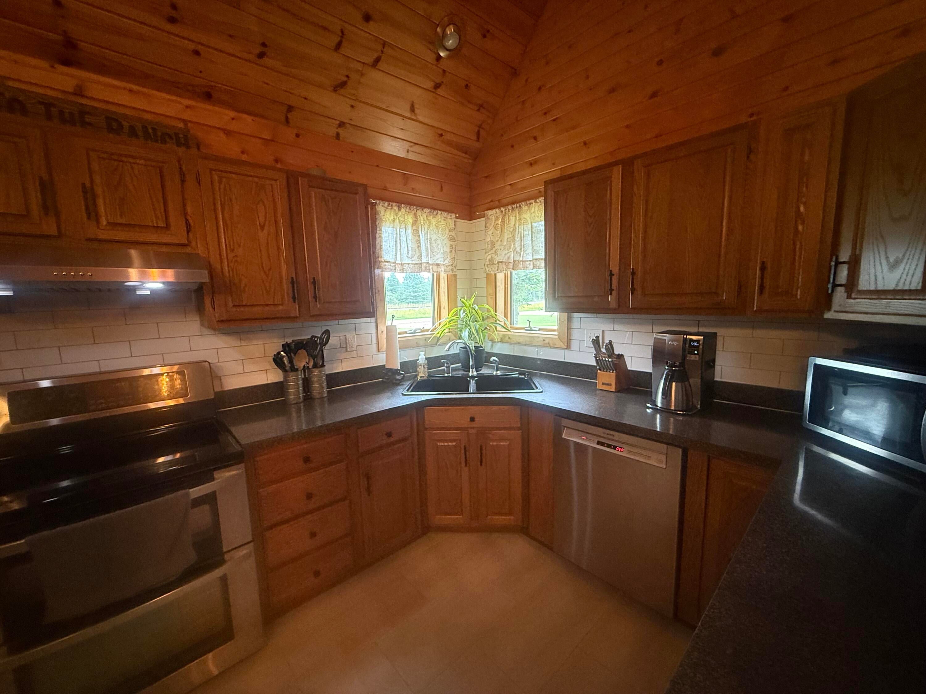 6346 South Soo Line Road Brimley, MI 49715 - Photo 21 of 114 Gallery Image 21