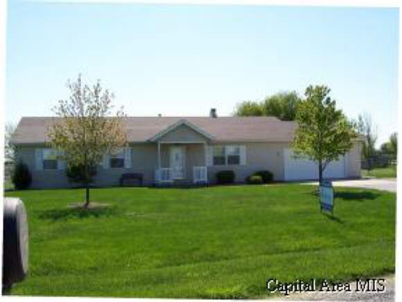 55 Prairie Trail Athens, IL 62613 - Photo 1 of 8 Gallery Image 1