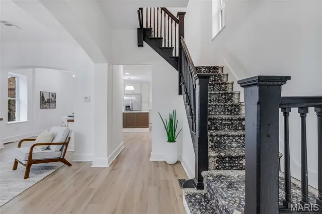 $469,900 | 3434 Sidney Street, St. Louis, MO 63118