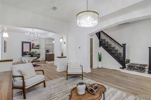 $469,900 | 3434 Sidney Street, St. Louis, MO 63118