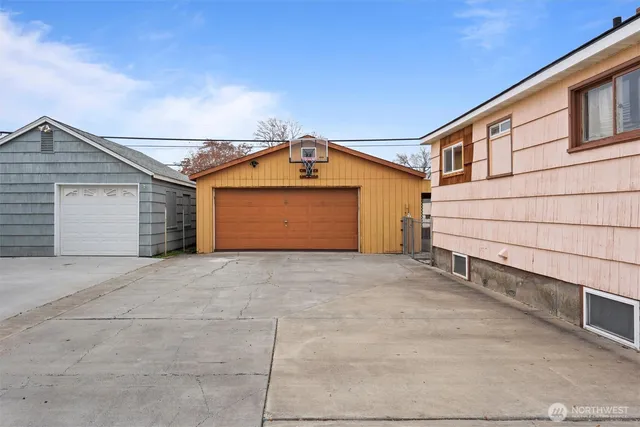 $299,000 | 123 F Street Northeast, Ephrata, WA 98823