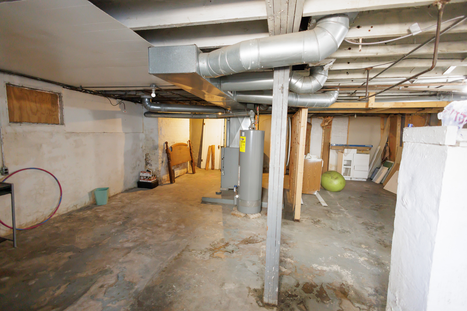 378 South Evergreen Avenue Kankakee, IL 60901 - Photo 21 of 26 a view of a indoor garage