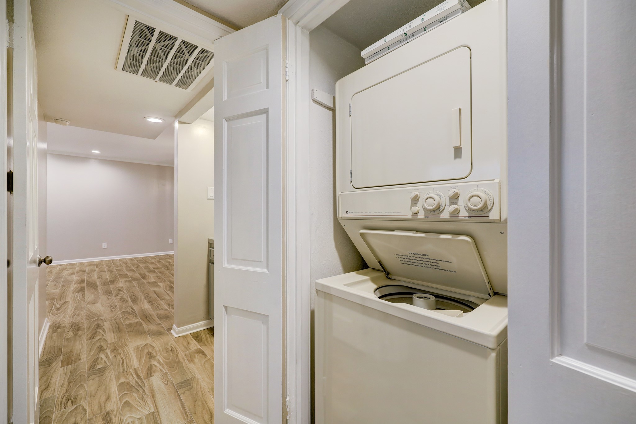 2230 South Piney Point Road, Unit 103 Houston, TX 77063 - Photo 14 of 28 Washer and Dryer included and IN the home.