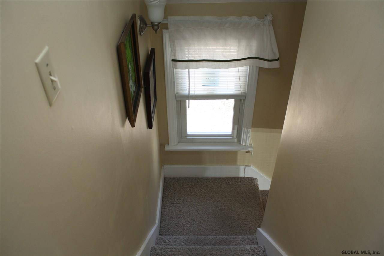 17 Lansing Road South Schenectady, NY 12304 - Photo 11 of 15 Photo 11