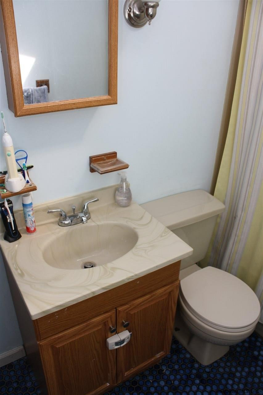 17 Lansing Road South Schenectady, NY 12304 - Photo 13 of 15 Photo 13