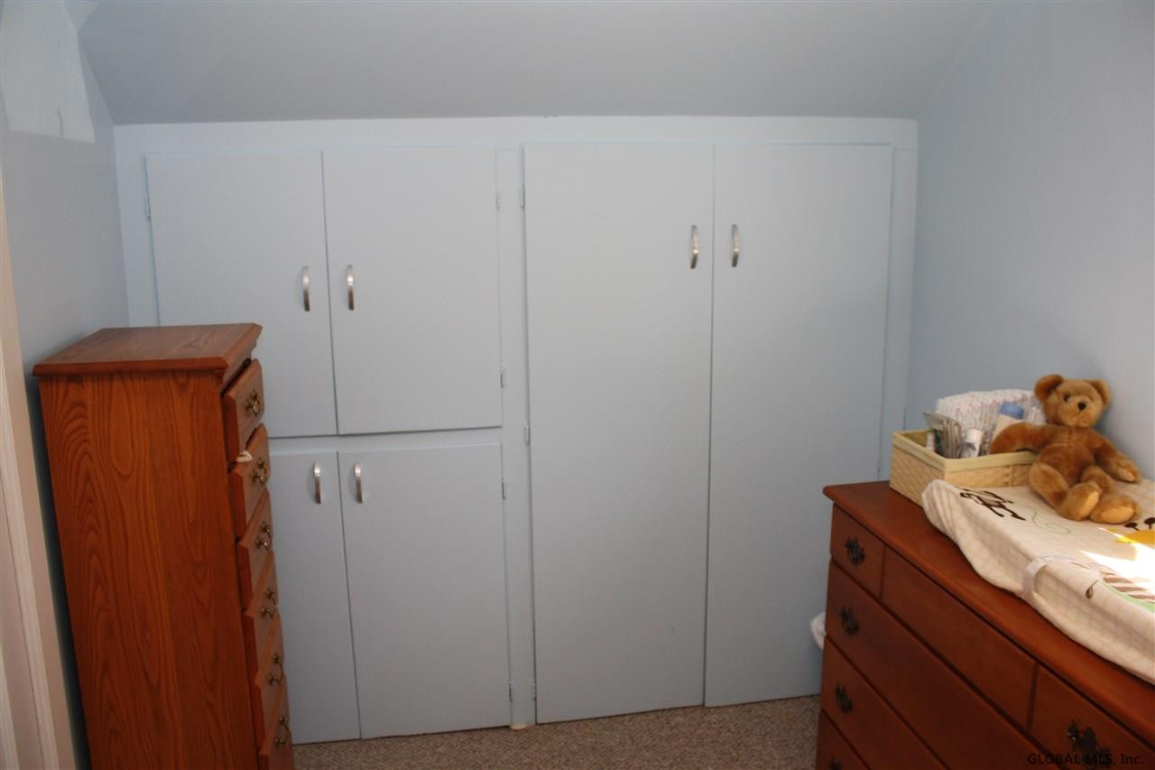 17 Lansing Road South Schenectady, NY 12304 - Photo 10 of 15 Photo 10