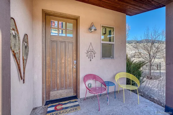 a view of entryway with seating area
