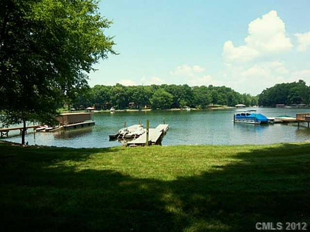 368 Oak Tree Road Mooresville, NC 28117 - Photo 1 of 16 Gallery Image 1
