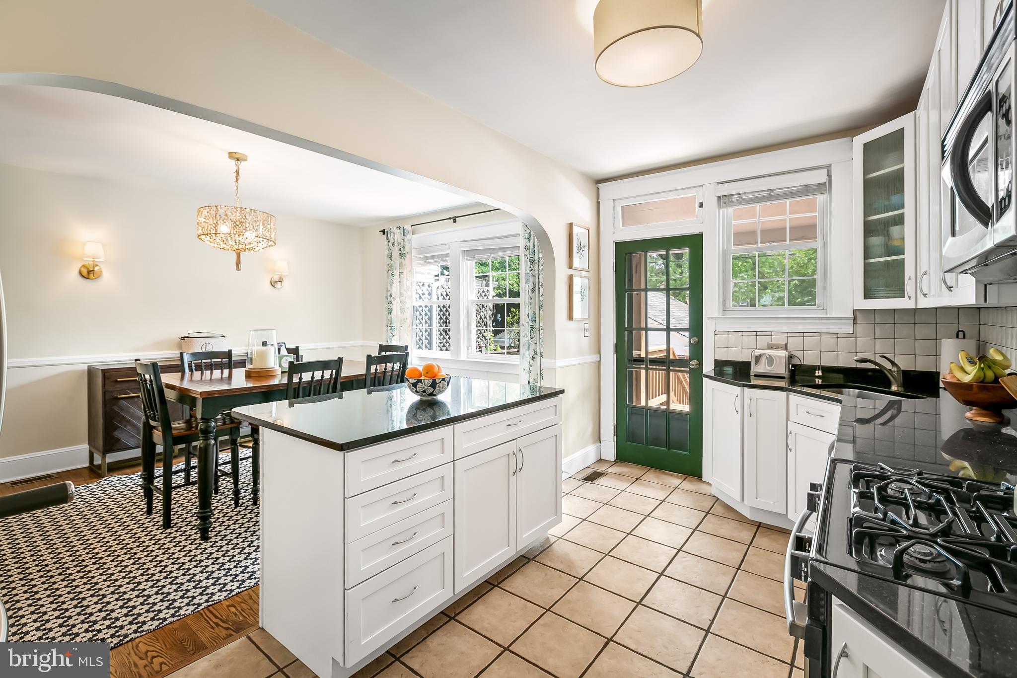 207 Hopkins Road Baltimore, MD 21212 - Photo 13 of 52