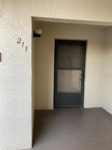 $164,900 | 8198 Terrace Garden Drive North, Unit 211, St. Petersburg, FL 33709
