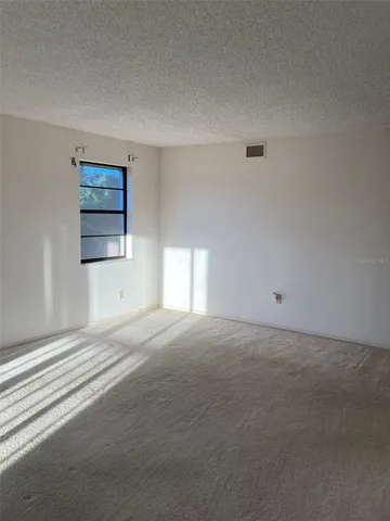 $164,900 | 8198 Terrace Garden Drive North, Unit 211, St. Petersburg, FL 33709