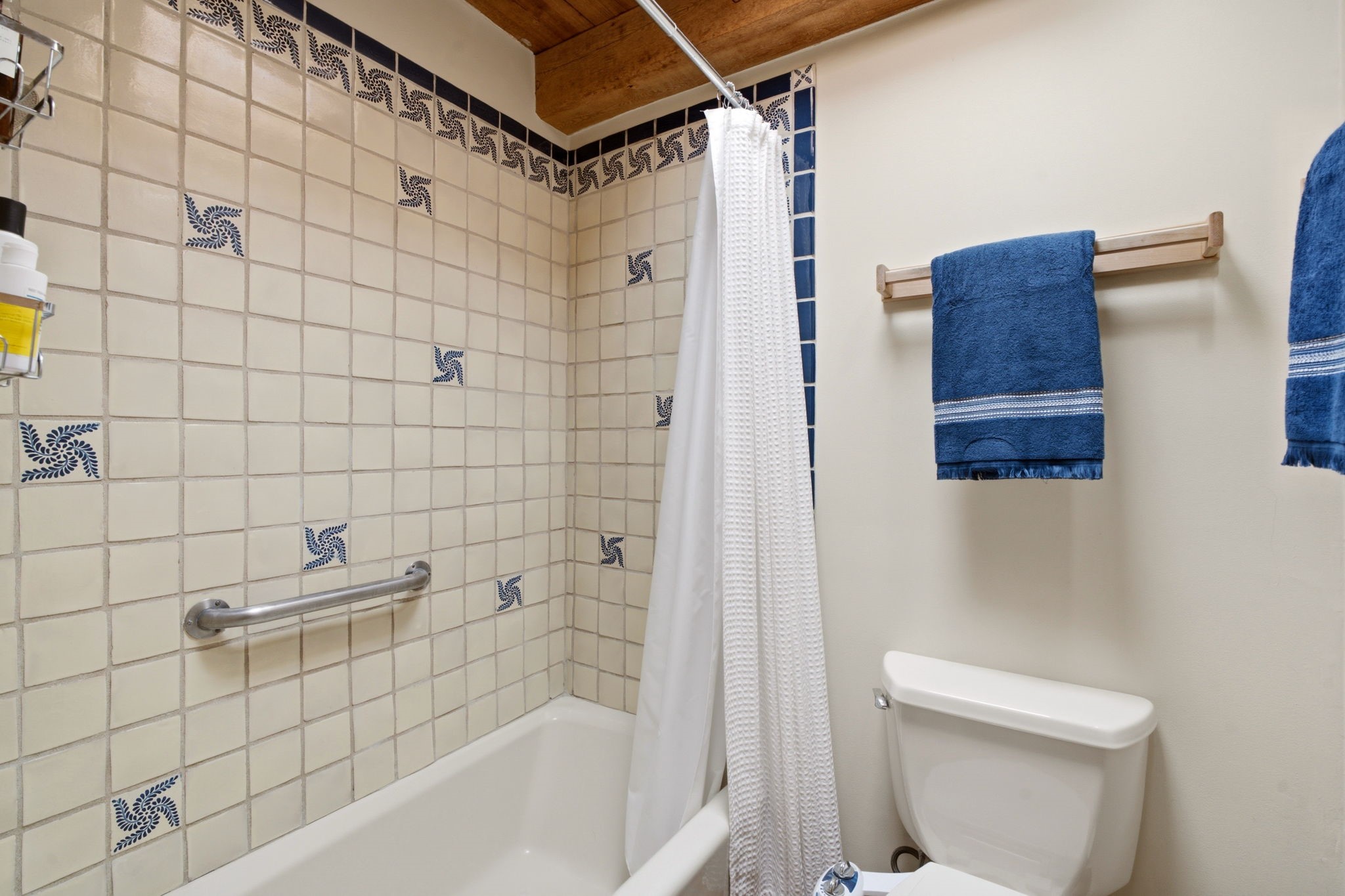 22 Mimosa Road Santa Fe, NM 87508 - Photo 18 of 51 Primary Bath