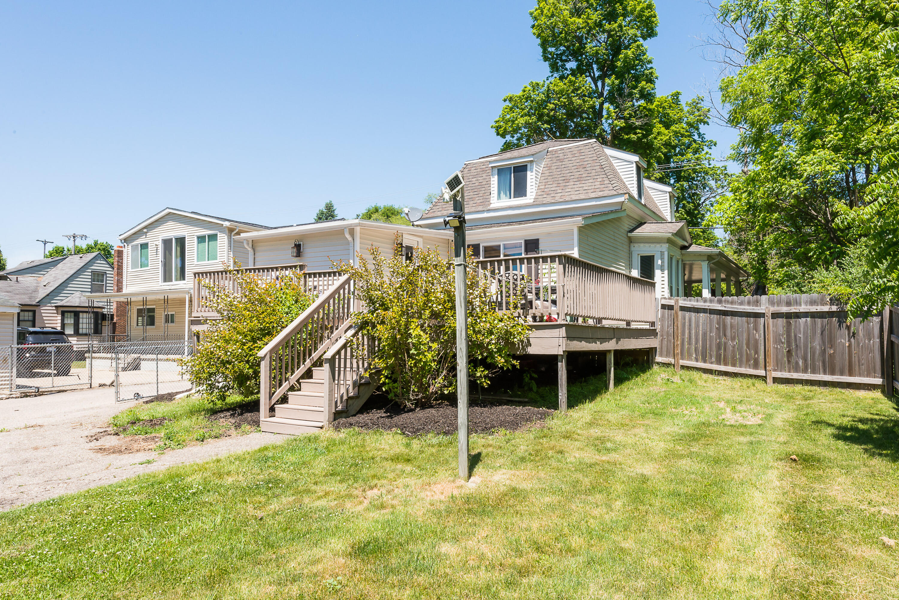 611 West Silver Lake Road Fenton, MI 48430 - Photo 12 of 50 DSC_6