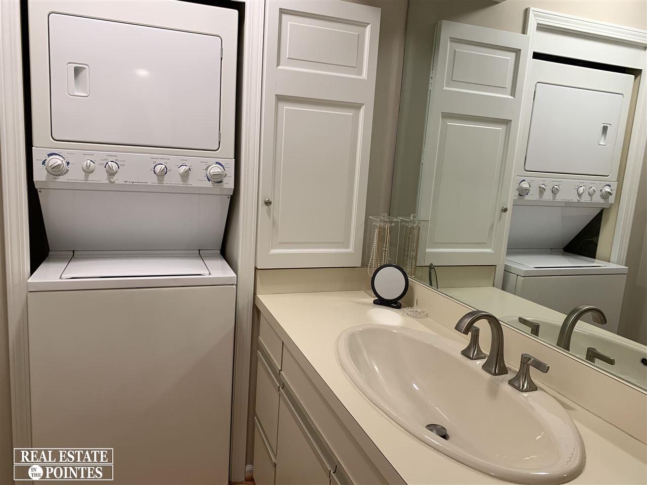 1750 Vernier Road, Unit 20 Grosse Pointe Woods, MI 48236 - Photo 6 of 25