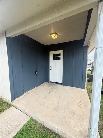 $1,800 | 2814 Sherry Street, Arlington, TX 76014