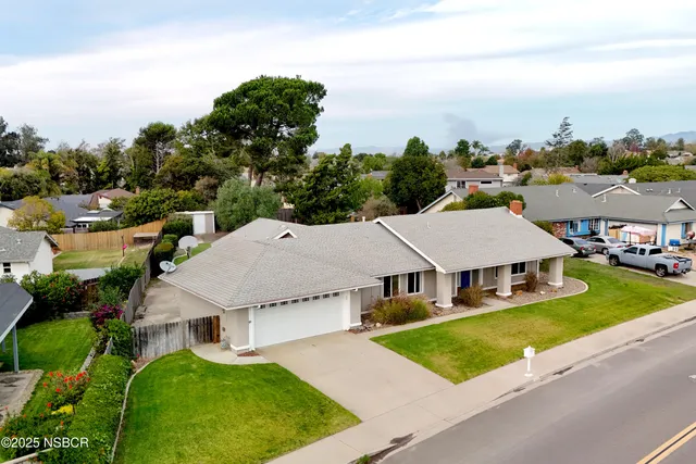 $784,900 | 1401 Oak Knoll Road, Santa Maria, CA 93455