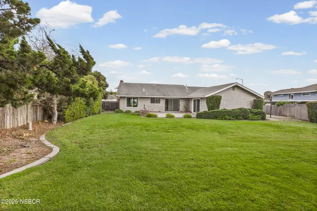 $784,900 | 1401 Oak Knoll Road, Santa Maria, CA 93455
