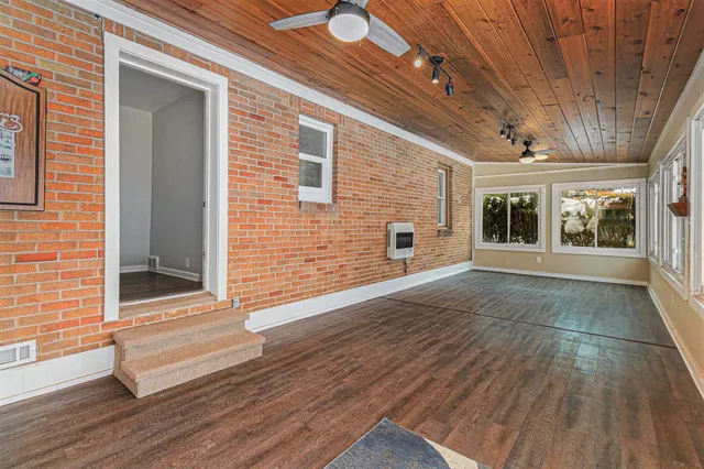 $279,000 | 1725 Nichols Road, Kalamazoo, MI 49006