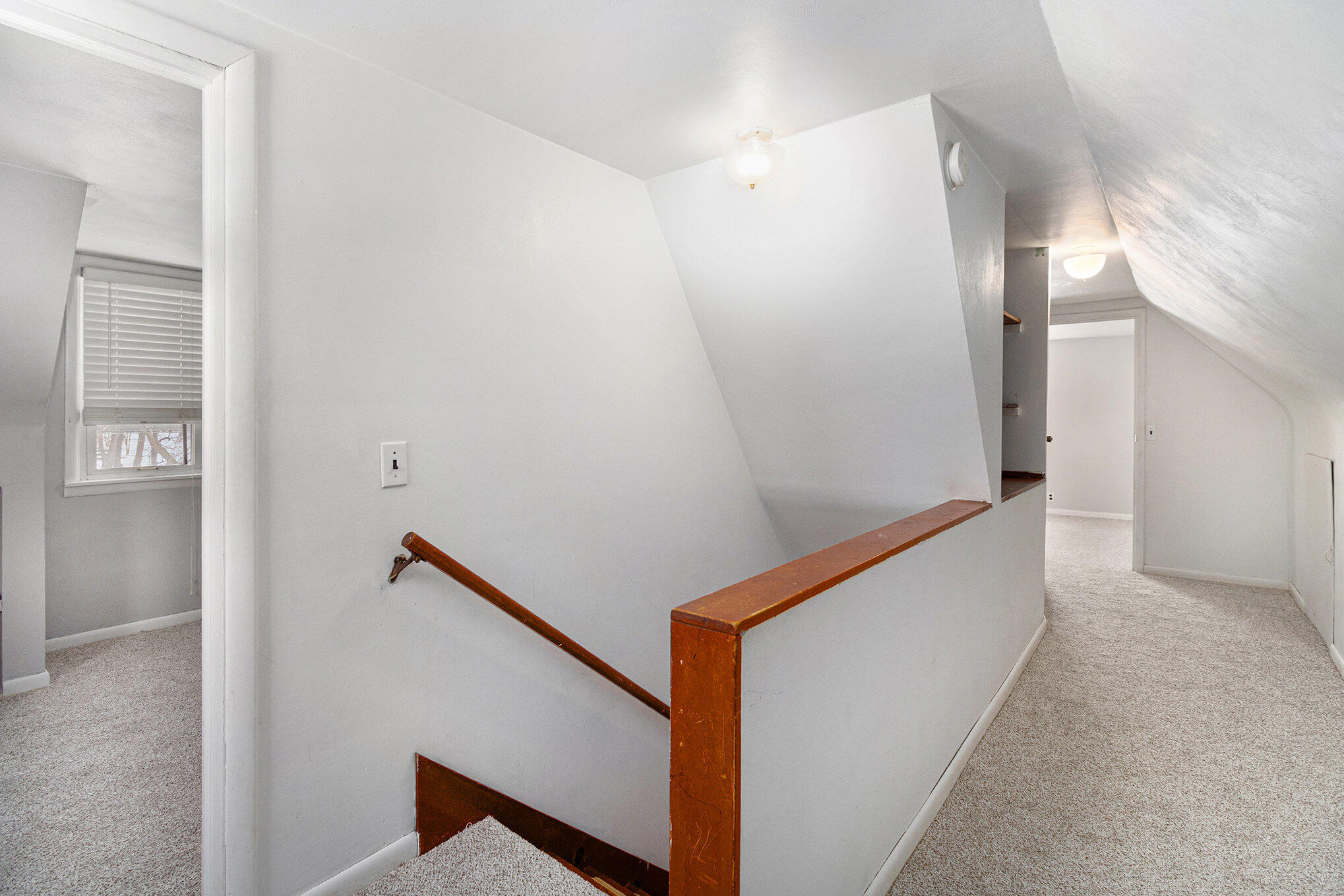 1725 Nichols Road Kalamazoo, MI 49006 - Photo 20 of 29 015_file_996