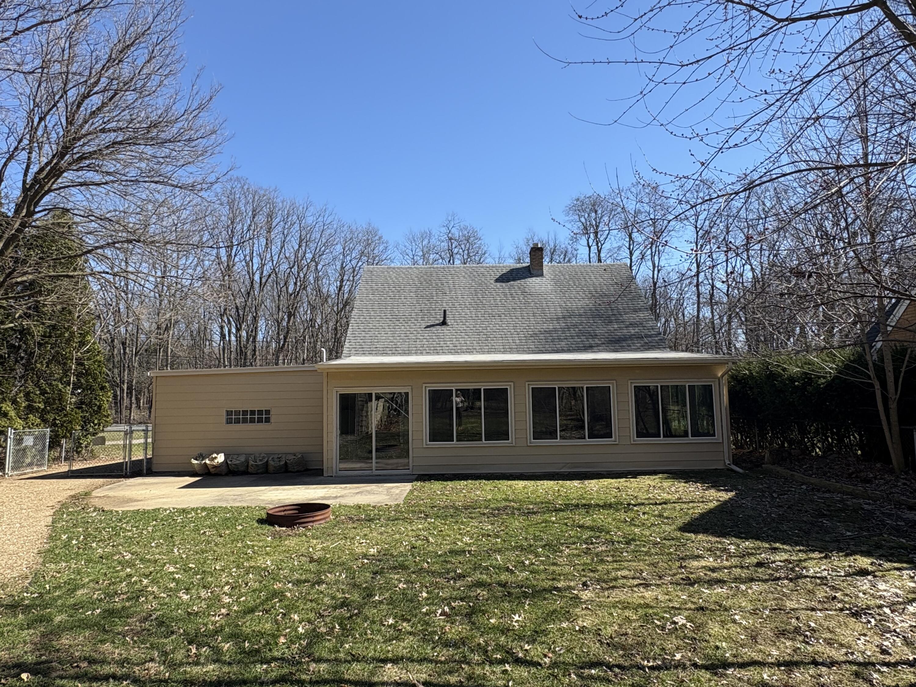 1725 Nichols Road Kalamazoo, MI 49006 - Photo 2 of 31 1725 Nichols Road