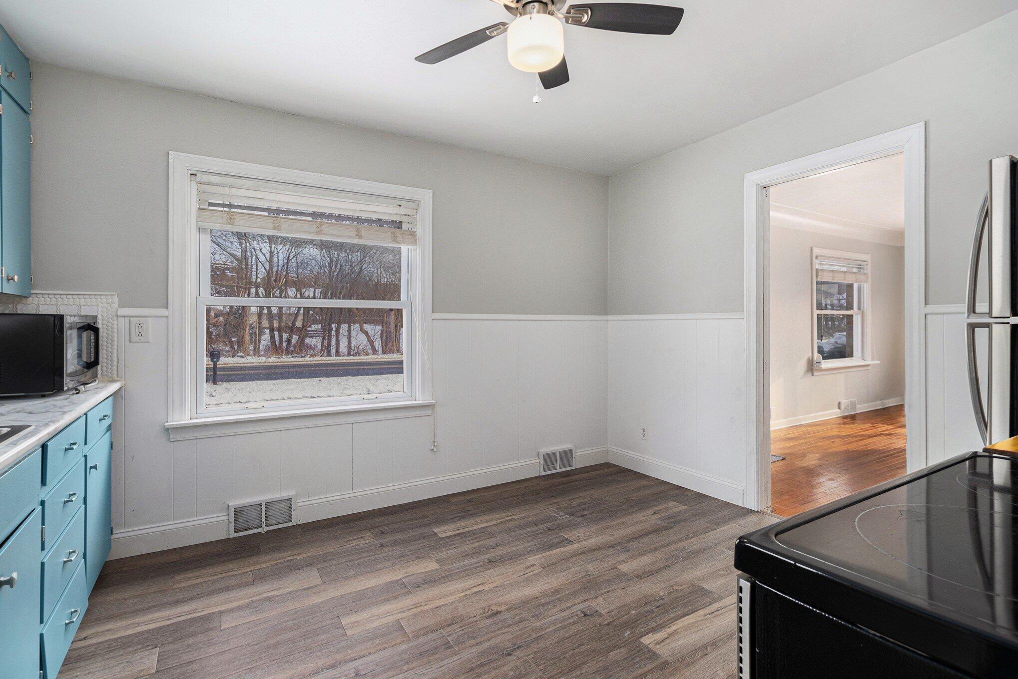 1725 Nichols Road Kalamazoo, MI 49006 - Photo 8 of 29 1725 Nichols Road