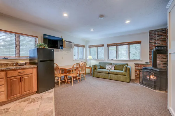 $258,000 | 8 T River Run Drive, Unit T, Bartlett, NH 03812