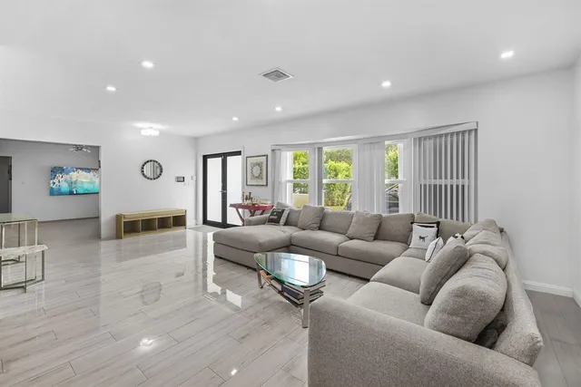 $1,175,000 | 3500 North 46th Avenue, Hollywood, FL 33021