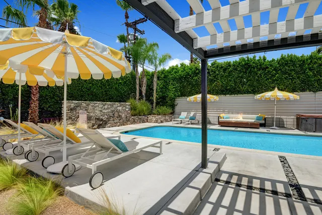 $1,625,000 | 2101 North Berne Drive, Palm Springs, CA 92262