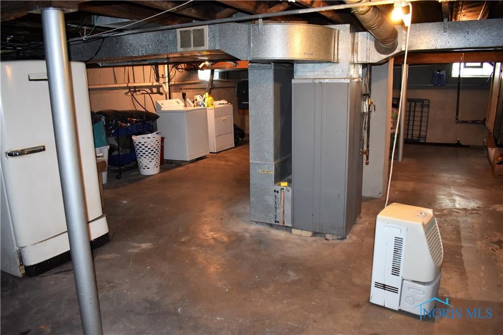 1102 North Stadium Road Oregon, OH 43616 - Photo 27 of 34 Gallery Image 27