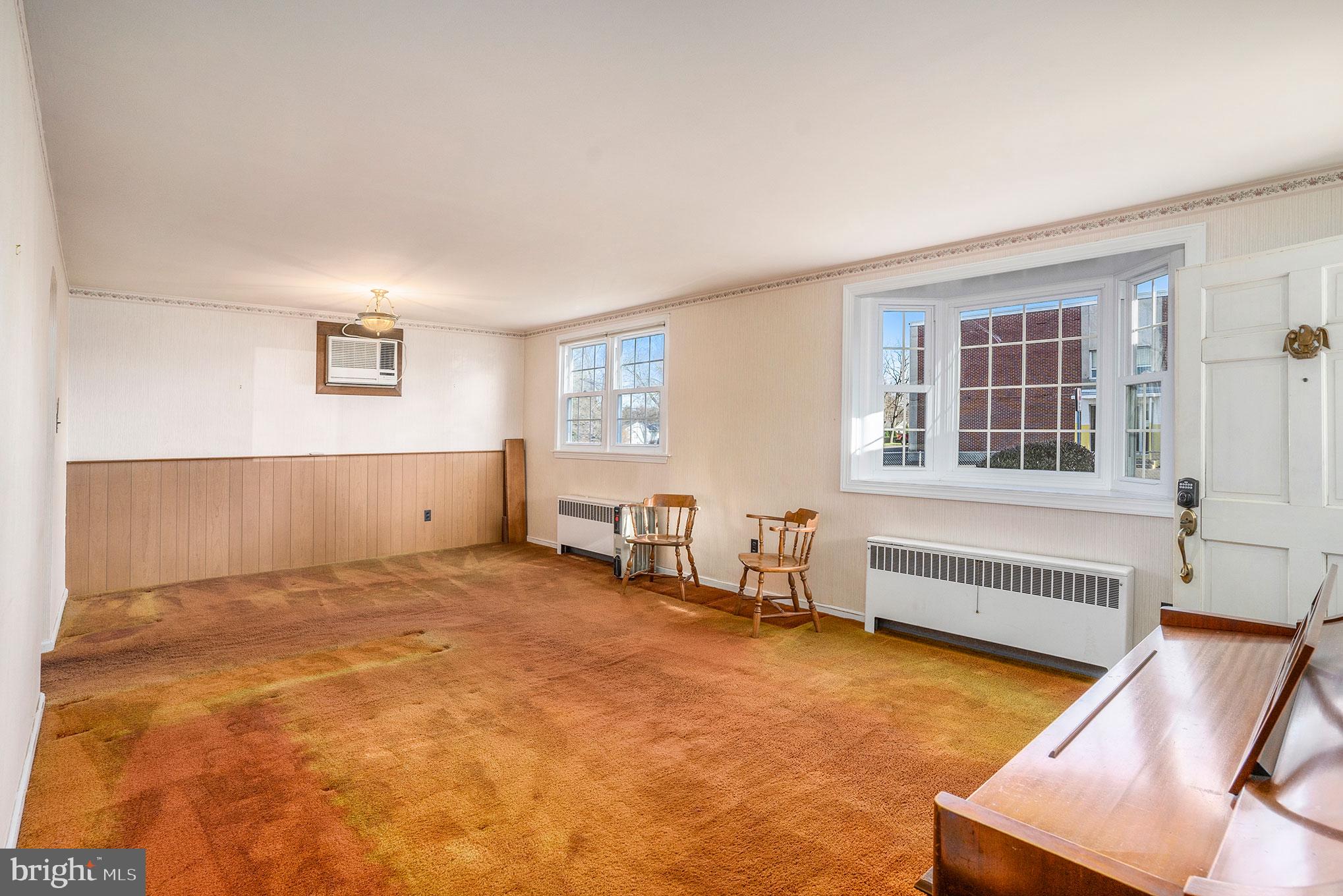 30 Spruce Road Warrington, PA 18976 - Photo 6 of 25 Hardwood under the carpet!