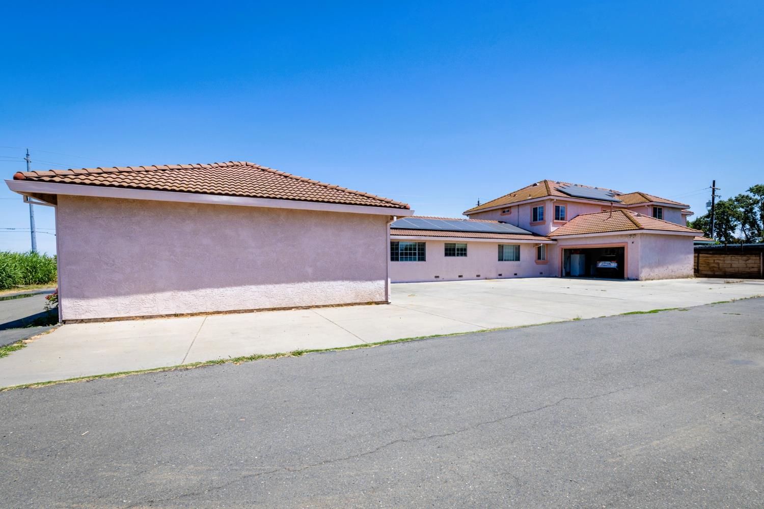 8088 Kammerer Road Elk Grove, CA 95757 - Photo 15 of 21