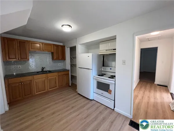 $1,650 | 313 Main Street, Unit 1, Slatington, PA 18080
