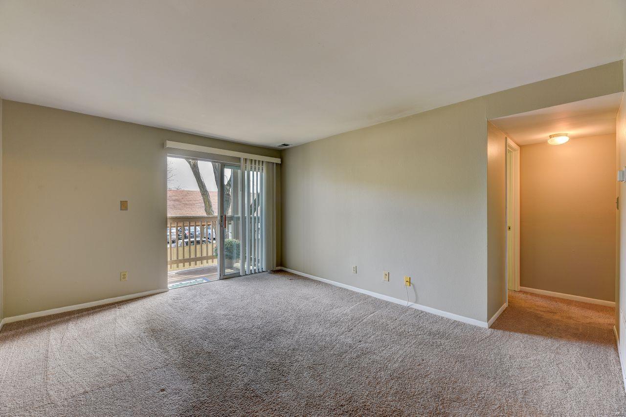 708 Ridgeside Drive, Unit G Ballwin, MO 63021 - Photo 8 of 25 Gallery Image 8