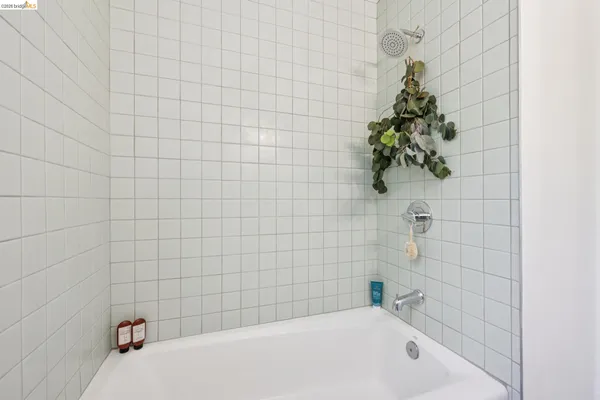 $679,000 | 738 Ventura Street, Richmond, CA 94805