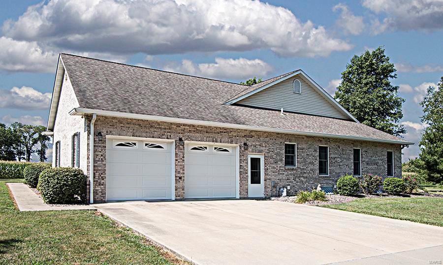 15987 Old State Road Carlyle, IL 62231 - Photo 13 of 66