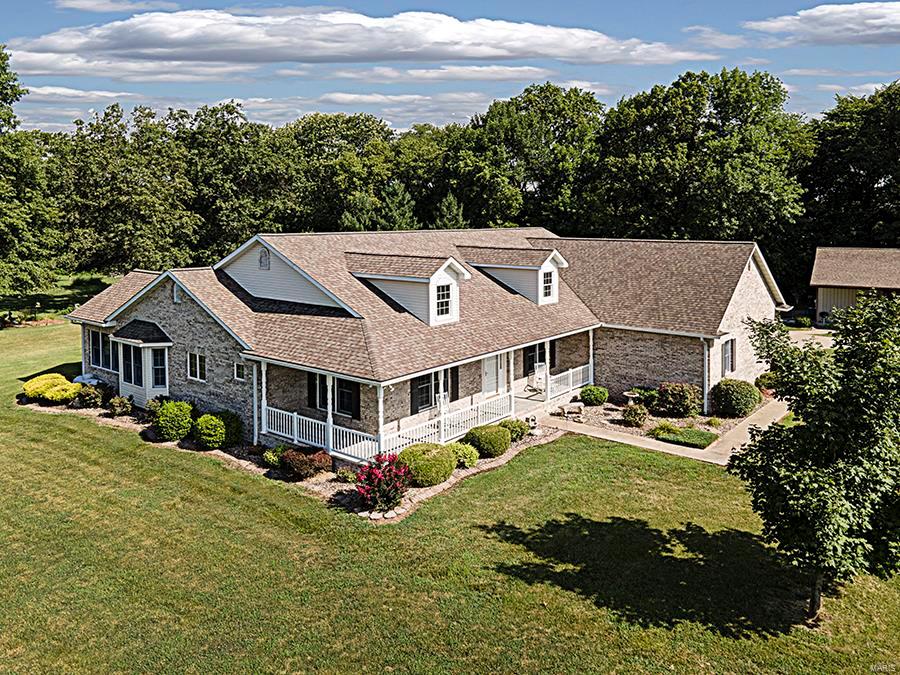 15987 Old State Road Carlyle, IL 62231 - Photo 4 of 66