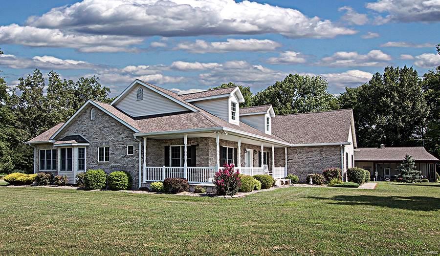 15987 Old State Road Carlyle, IL 62231 - Photo 5 of 66
