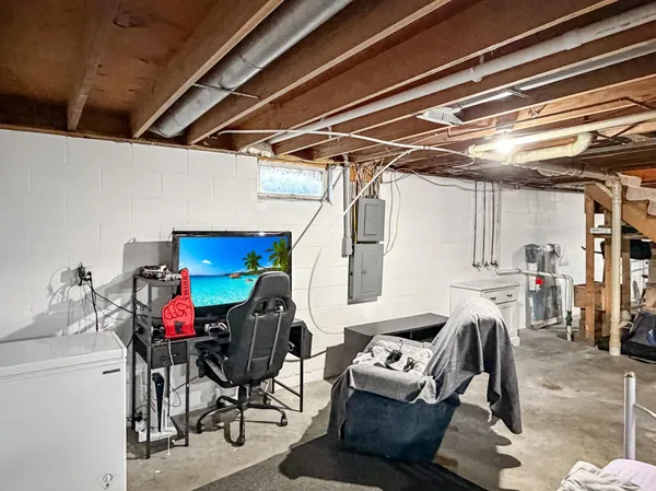 $300,000 | 113 Oklahoma Avenue, Adrian, MN 56110