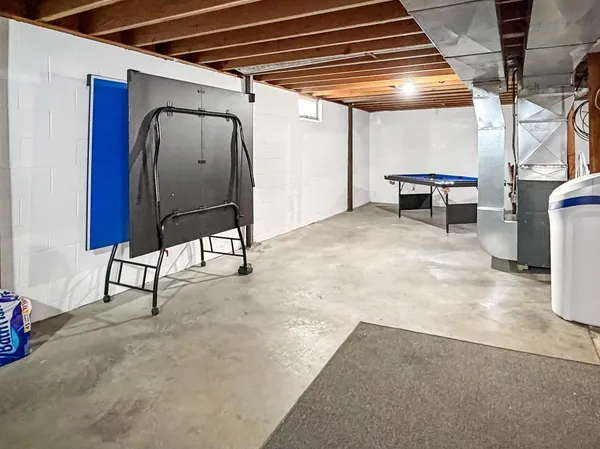 $300,000 | 113 Oklahoma Avenue, Adrian, MN 56110